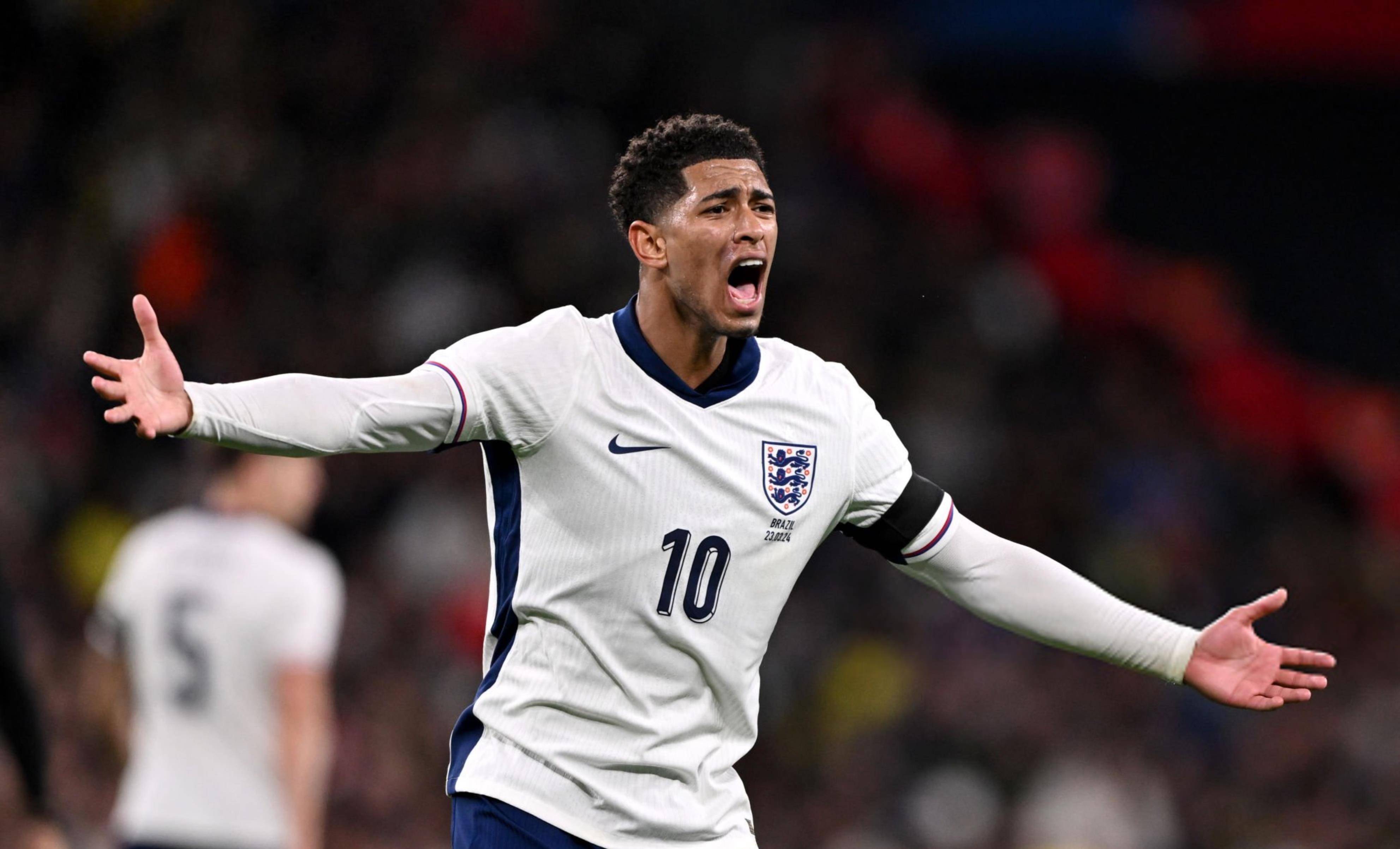 资讯吃鸡自行车铁人三项全能百人大比拼横向赛道！